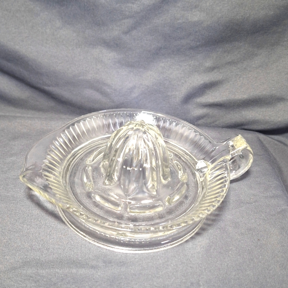Vintage Retro Glass Juicer Fruit Press Heavy Duty Lemon Juicer Extractor